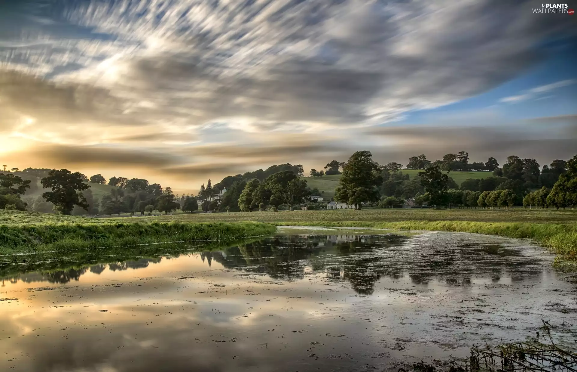 Houses, clouds, trees, viewes, River