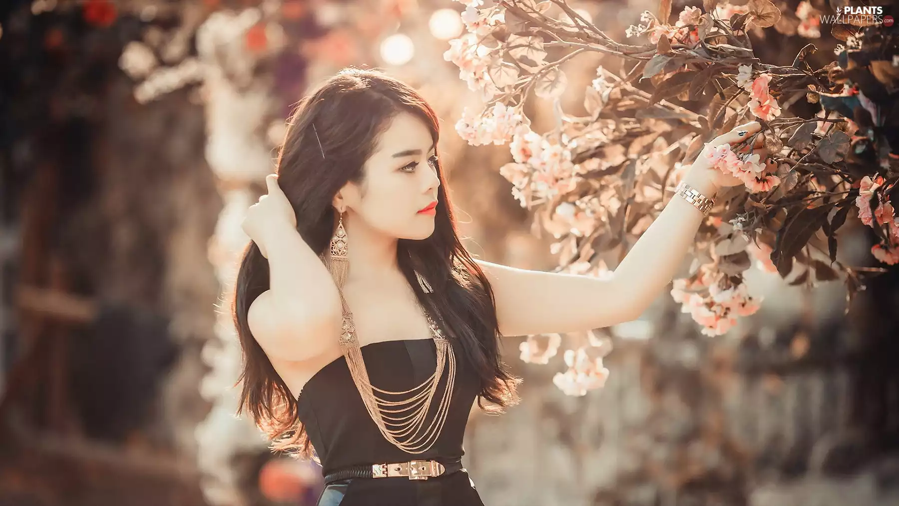 trees, brunette, jewellery