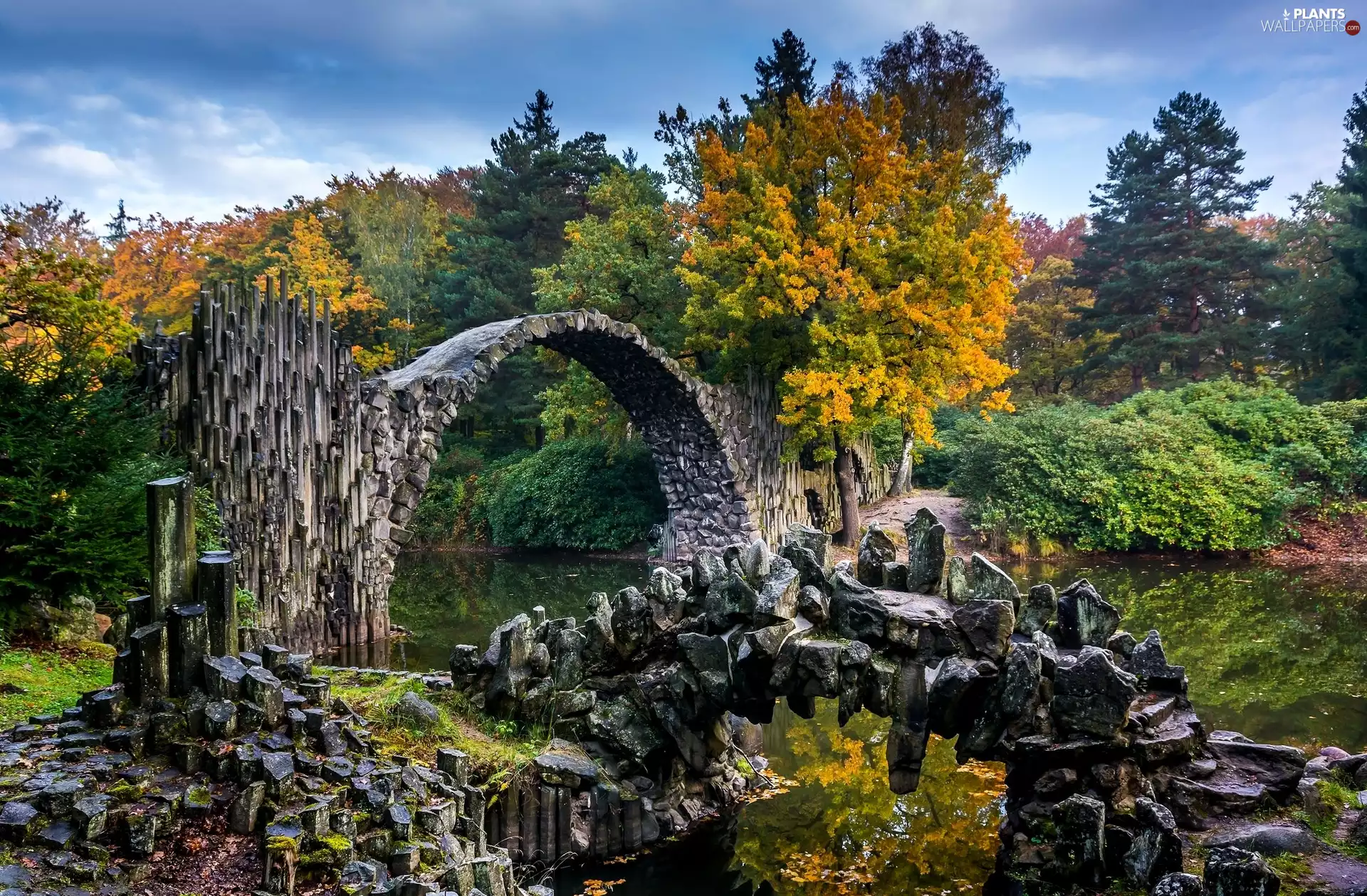 stone, Arch Bridge, viewes, Lake Rakotz, trees, Kromlau Rhododendronpark, Germany, autumn