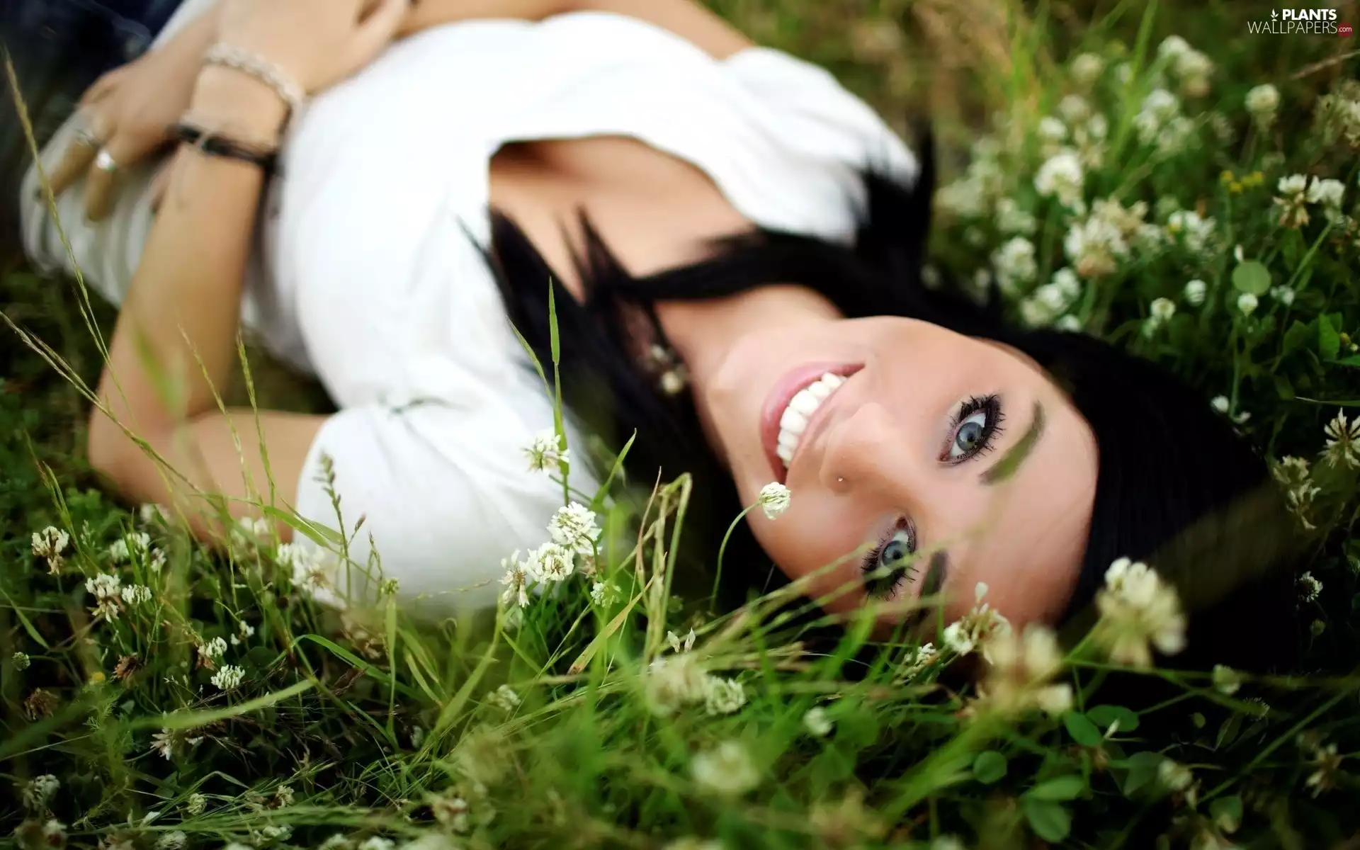 smiling, grass, Flowers, Women
